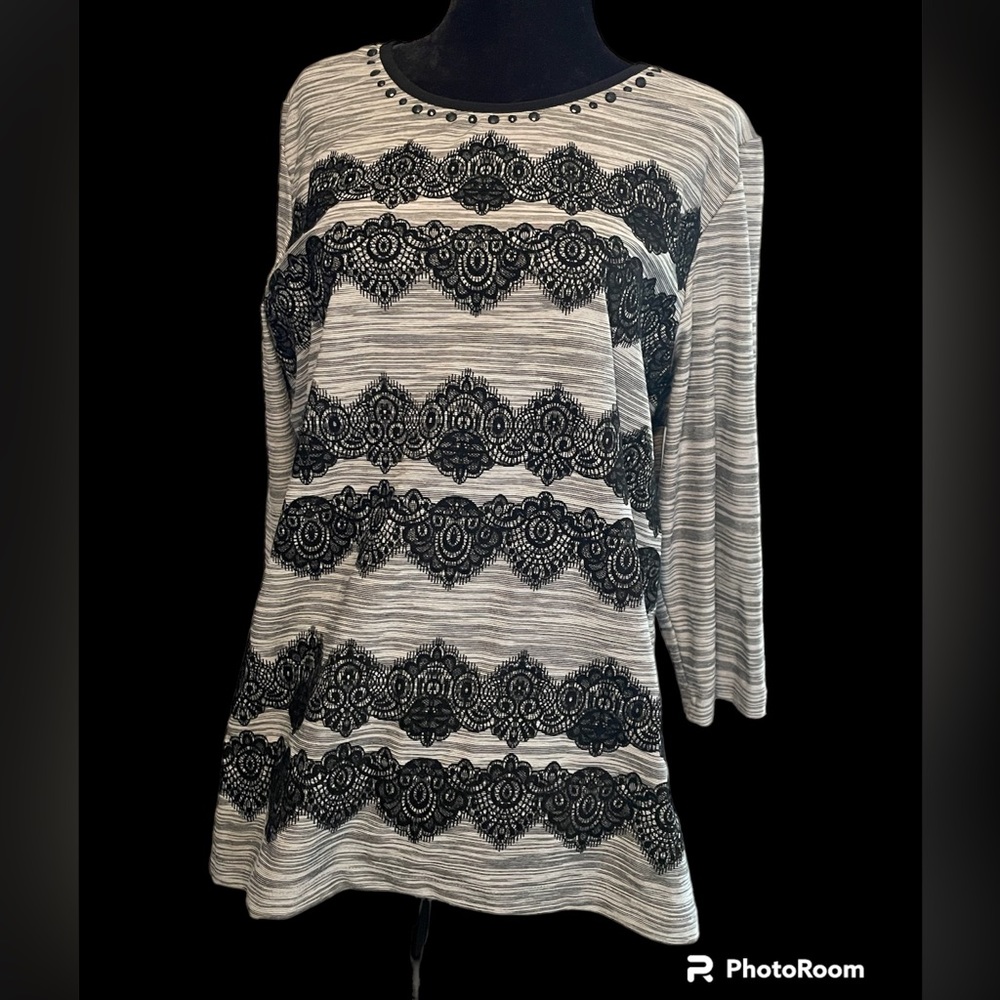 Beautiful Alfred Dunner Blouse